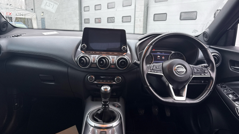 Nissan Juke 1.0 DiG-T 114 N-Connecta 5dr Petrol Hatchback
